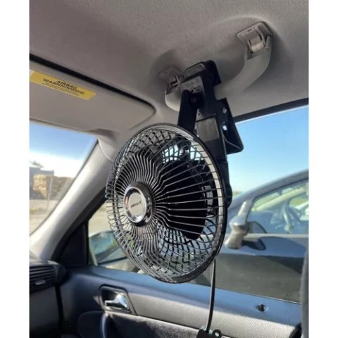 Černý rotační ventilátor do auta 12V s klipem, oscilací, 2 rychlostmi a nastavitelným úhlem